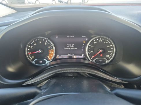 Used 2017 Jeep Renegade Trailhawk image 16