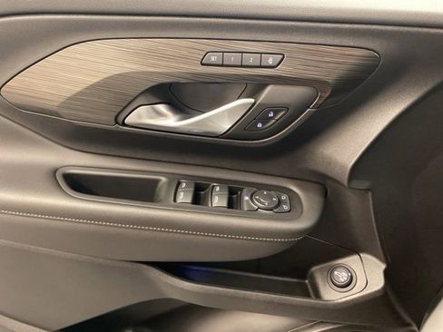 Used 2022 GMC Terrain SLT w/ Infotainment Package II image 21