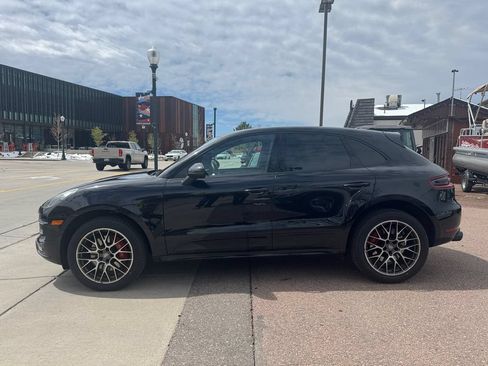 Used 2015 Porsche Macan Turbo AWD/4WD image 7