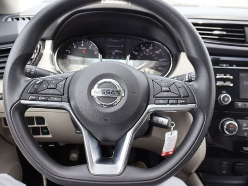 Used 2018 Nissan Rogue Sport FWD image 6