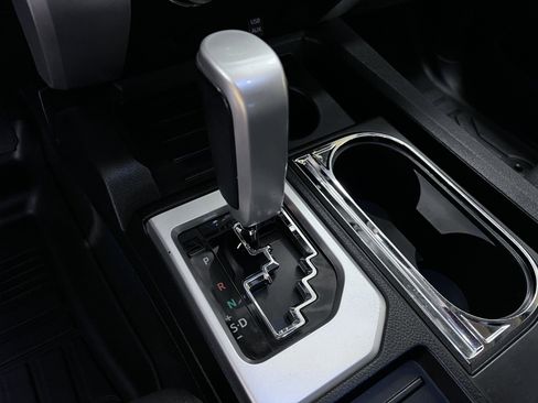 Used 2016 Toyota Tundra SR5 w/ SR5 Upgrade Package image 20