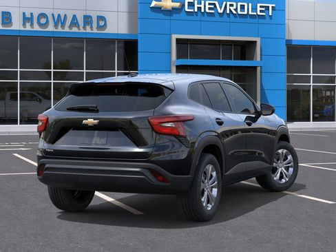 New 2026 Chevrolet Trax LS w/ Driver Confidence Package FWD image 23