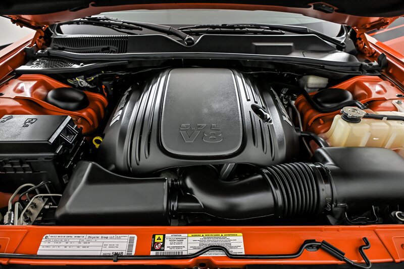 Used 2009 Dodge Challenger R/T RWD image 12