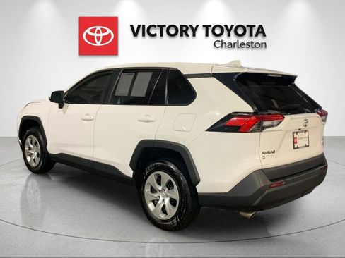 Used 2023 Toyota RAV4 LE AWD/4WD image 3
