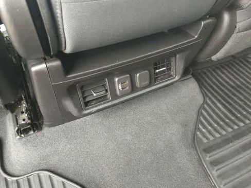 Certified 2022 Chevrolet Silverado 1500 LT image 20