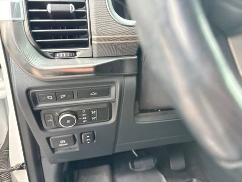 Used 2021 Ford F150 Platinum w/ Equipment Group 701A High AWD/4WD image 26