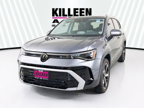 Used 2025 Volkswagen Taos SEL image 3