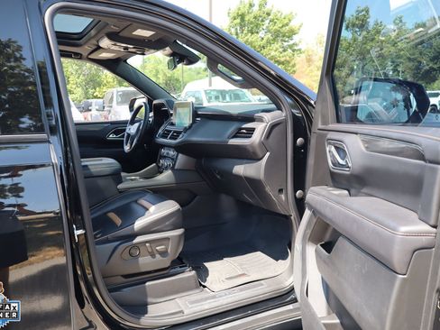 Used 2023 GMC Yukon XL AT4 AWD/4WD image 32