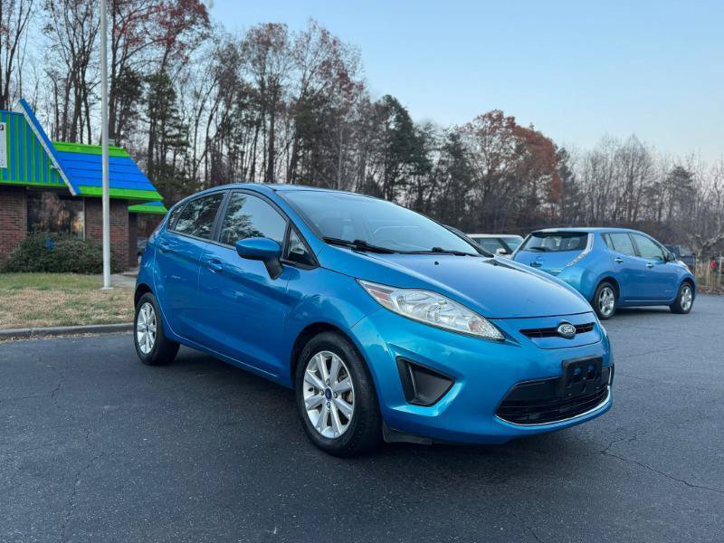 Used 2012 Ford Fiesta SE FWD image 3