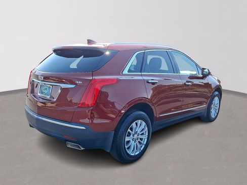 Used 2017 Cadillac XT5 FWD image 6