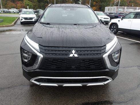 Used 2023 Mitsubishi Eclipse Cross image 2