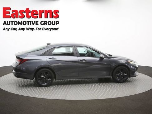 Used 2021 Hyundai Elantra SEL FWD image 43