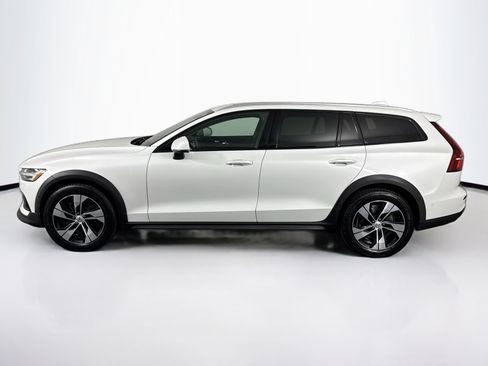 Used 2023 Volvo V60 B5 Cross Country Plus AWD/4WD image 11