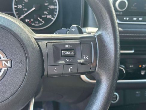 Used 2023 Nissan Rogue S image 21