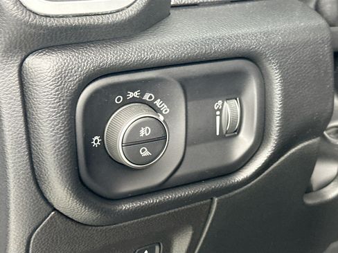 Used 2022 RAM 1500 Big Horn AWD/4WD image 10