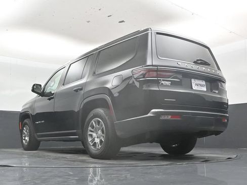 Used 2022 Jeep Wagoneer Series I AWD/4WD image 44