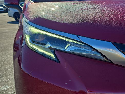 Used 2025 Toyota Sienna Platinum image 7