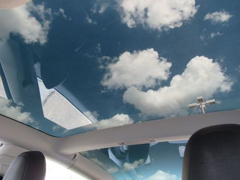 Used 2019 Tesla Model 3 Standard Range Plus image 46