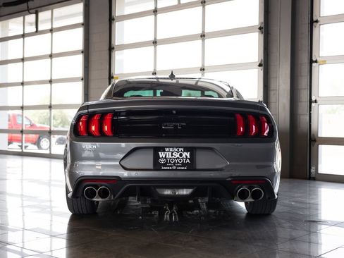 Used 2022 Ford Mustang GT Premium w/ Equipment Group 401A RWD image 4