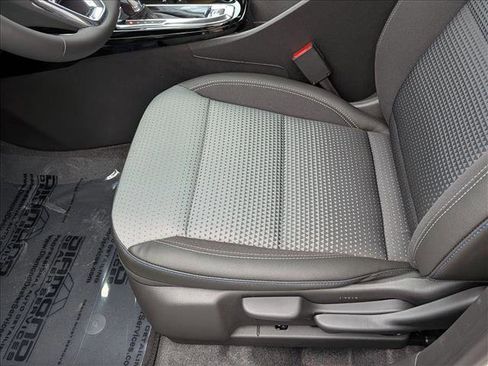 New 2026 Chevrolet Trax LT w/ Sunroof Package image 4