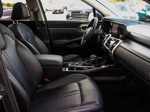 Used 2023 Kia Sorento SX AWD/4WD image 44