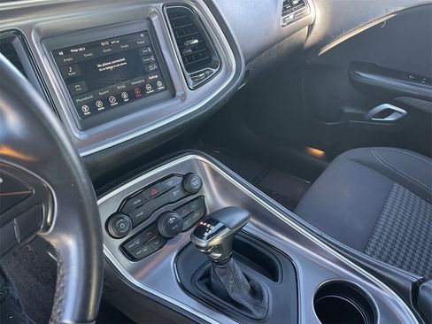 Used 2019 Dodge Challenger SXT image 23