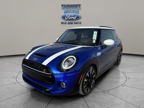 Used 2020 MINI Cooper S image 1