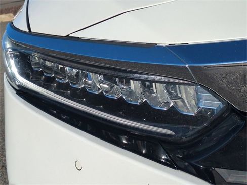 Used 2018 Honda Accord Touring image 10