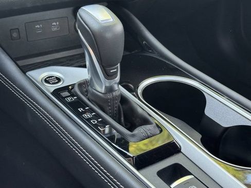 Used 2023 Nissan Altima 2.5 SV w/ SV Premium Package FWD image 19