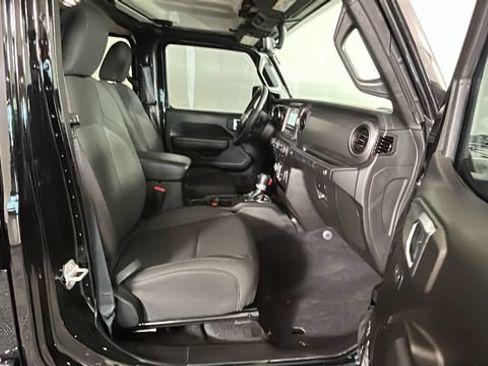 Used 2023 Jeep Wrangler Unlimited w/ Cold Weather Group AWD/4WD image 29