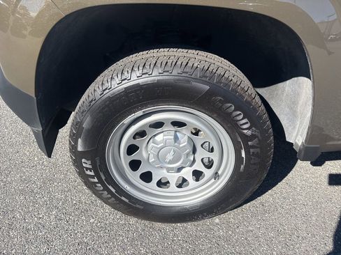 Used 2024 Chevrolet Colorado W/T image 11