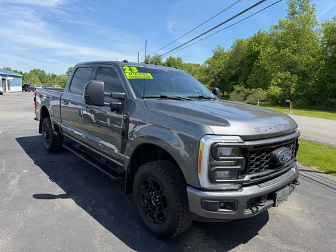 Used 2023 Ford F250 XLT w/ XLT Premium Package AWD/4WD image 3