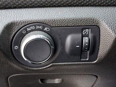 Used 2015 Chevrolet Cruze LT image 25