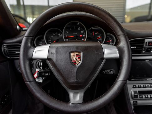Used 2006 Porsche 911 Carrera RWD image 25
