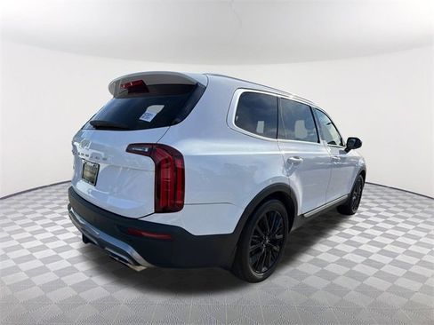 Used 2022 Kia Telluride SX w/ SX Prestige Package image 5