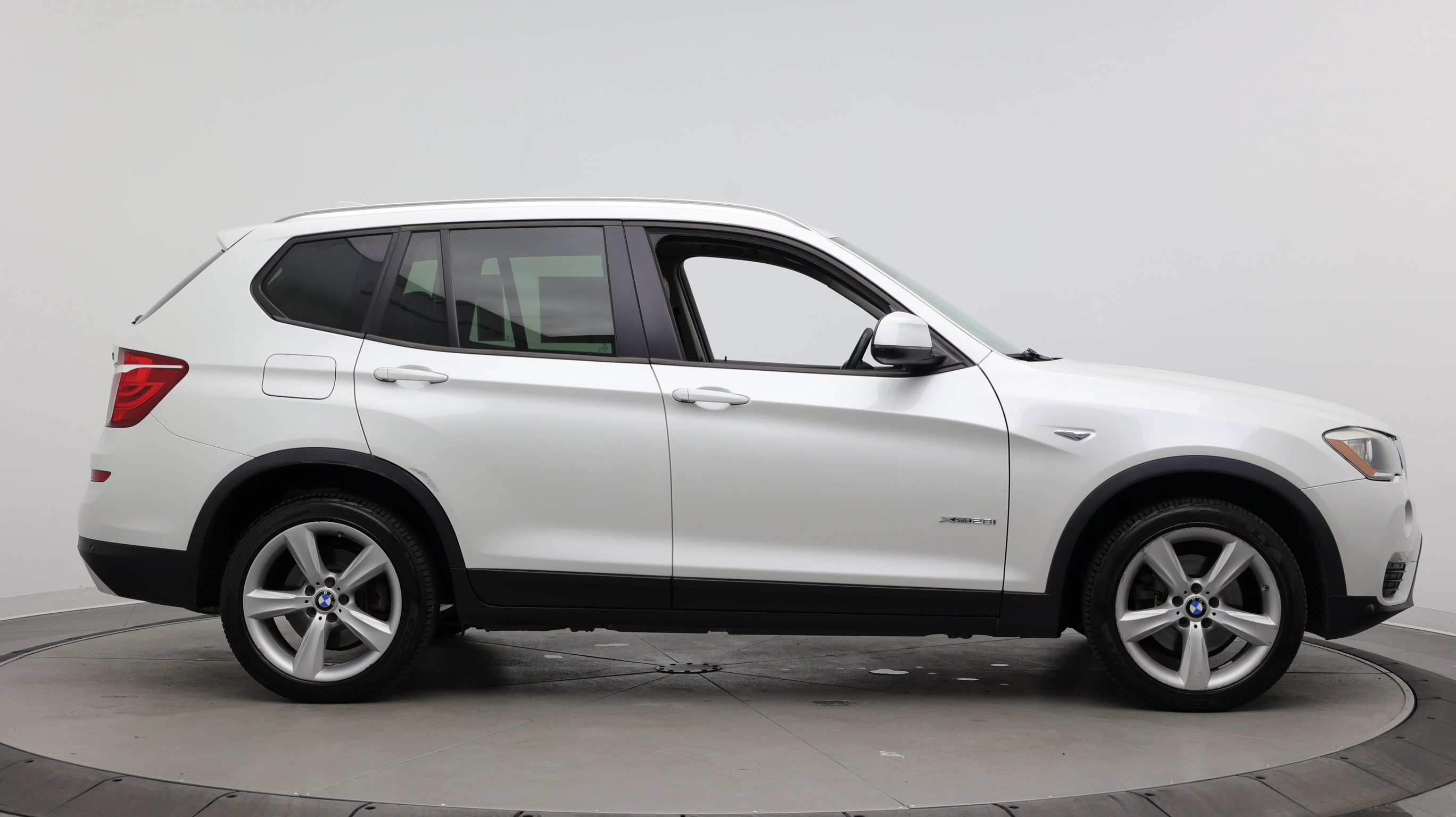 Used 2017 BMW X3 xDrive28i AWD/4WD image 10