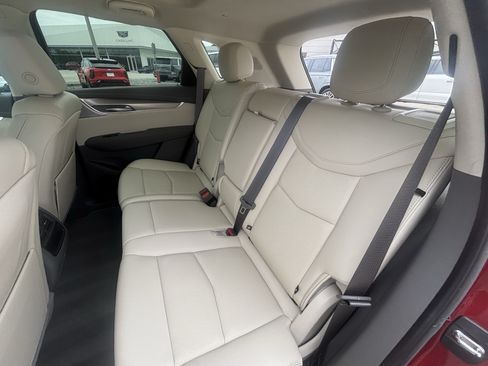 Certified 2024 Cadillac XT5 Premium Luxury FWD image 31