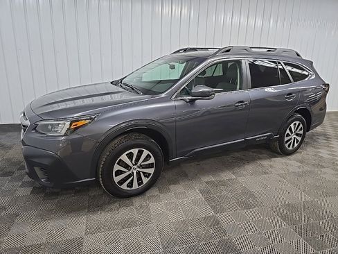 Used 2022 Subaru Outback Premium image 6