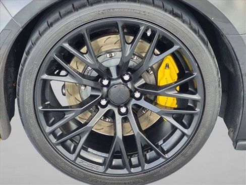 Used 2016 Chevrolet Corvette Z06 w/ 2LZ Preferred Equipment Group RWD image 20