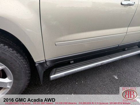 Used 2016 GMC Acadia SLE image 10