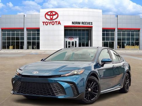 Used 2026 Toyota Camry SE w/ Multimedia Upgrade Package FWD image 1