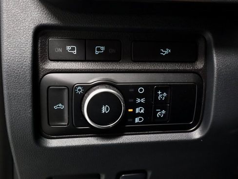 Certified 2024 Ford F250 Lariat w/ Chrome Package image 28