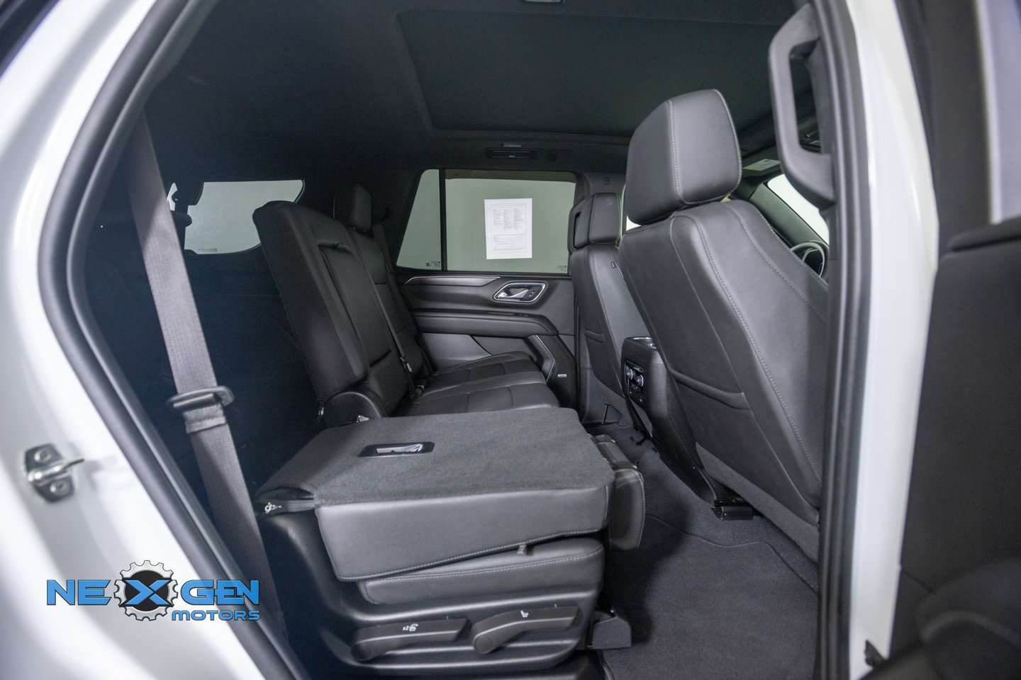 Used 2023 Chevrolet Tahoe Z71 w/ Max Trailering Package AWD/4WD image 37