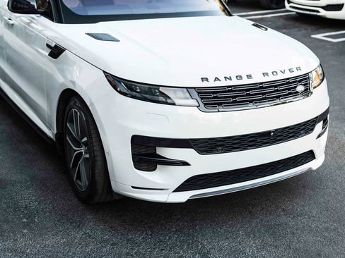 Used 2023 Land Rover Range Rover Sport SE Dynamic AWD/4WD image 6