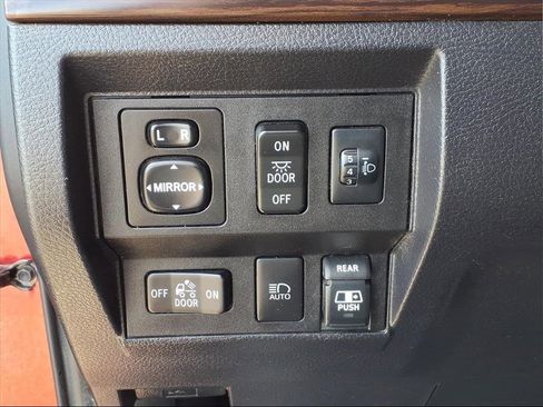 Used 2018 Toyota Tundra Limited image 16