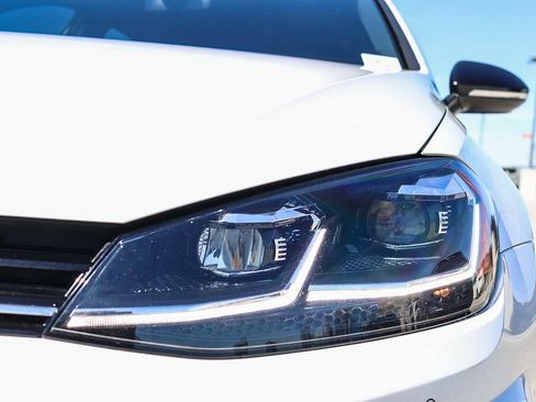 Used 2019 Volkswagen Golf R 4-Door image 7