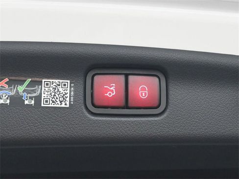 Used 2025 Mercedes-Benz C 43 AMG 4MATIC Sedan image 24