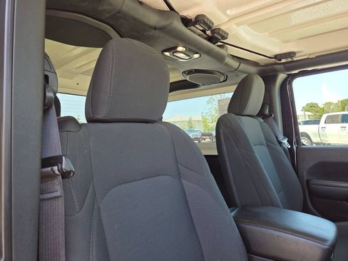 Used 2021 Jeep Wrangler Sport AWD/4WD image 16