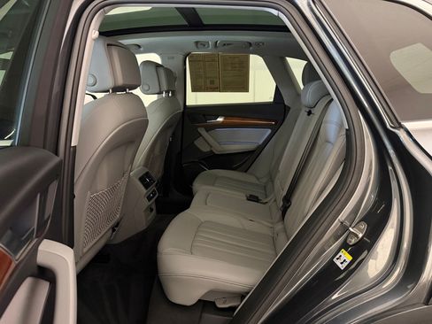 Used 2023 Audi Q5 2.0T Premium w/ Convenience Package AWD/4WD image 25