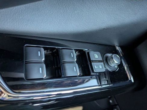 Used 2023 MAZDA CX-9 Touring image 28